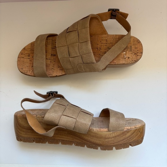 Korks Fraya Beige Leather Comfort Wedge Sandal Sz 9M - Picture 4 of 9